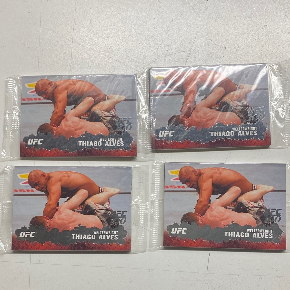 Topps UFC 100 - 2009 Trading Cards - unopened